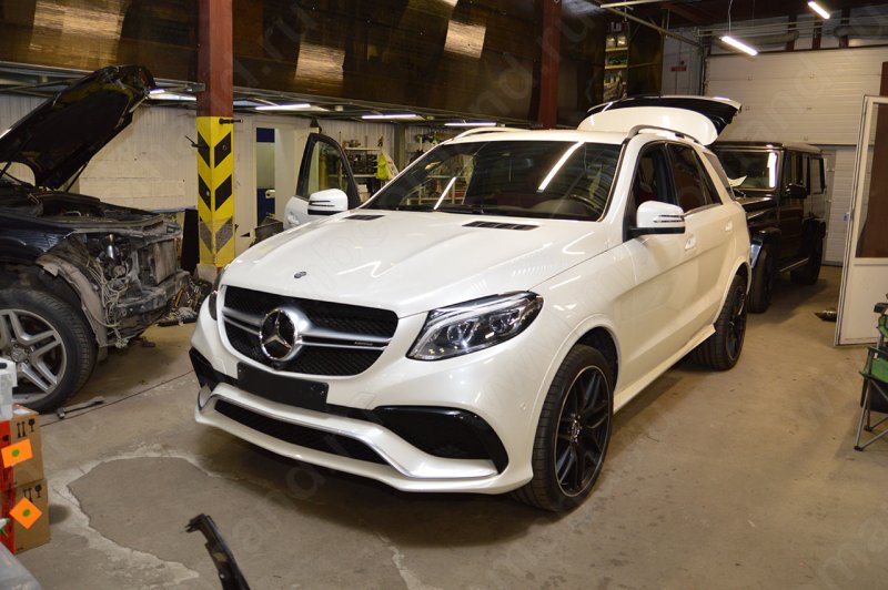 Выполнили рестайлинг Мерседес ML в GLE 63 AMG