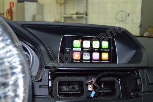vkluchenie apple carplay mercedes w212