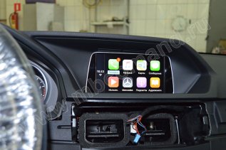 vkluchenie apple carplay mercedes w212