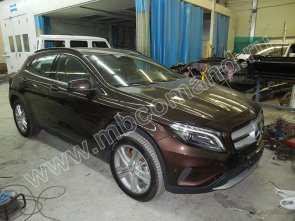 Мерседес GLA X156 - установка камеры заднего вида