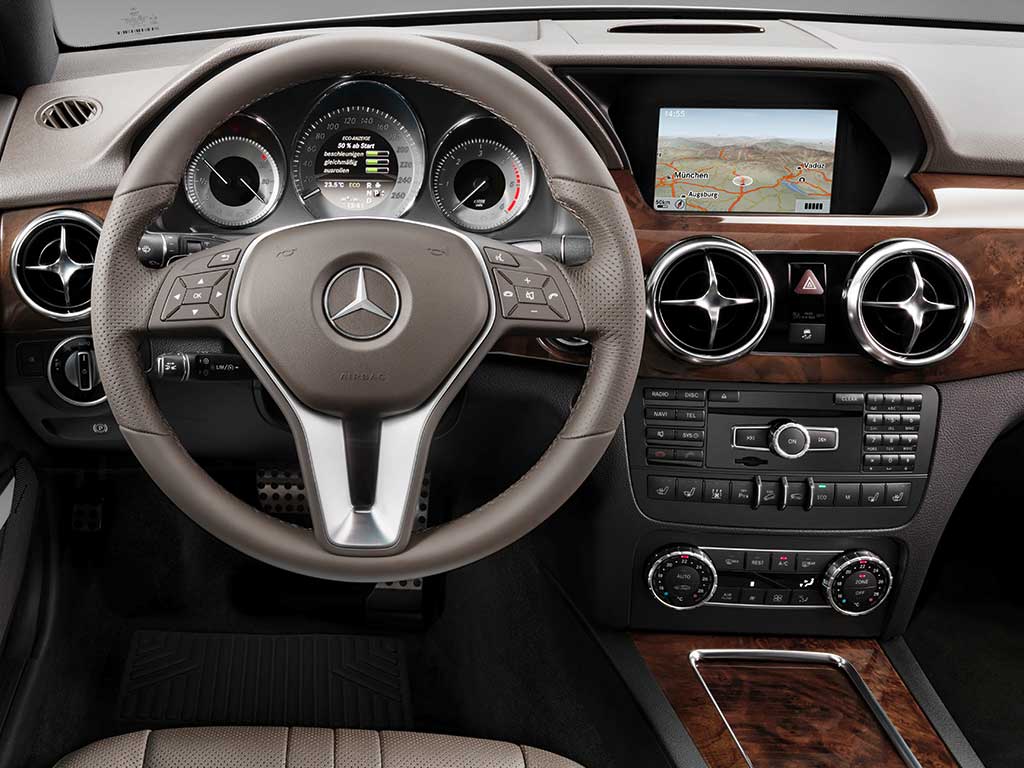 встроенная навигация на Mercedes Comand Online 4.5 GLK X204 встроенная навигация на Mercedes Comand Online 4.5 GLK X204